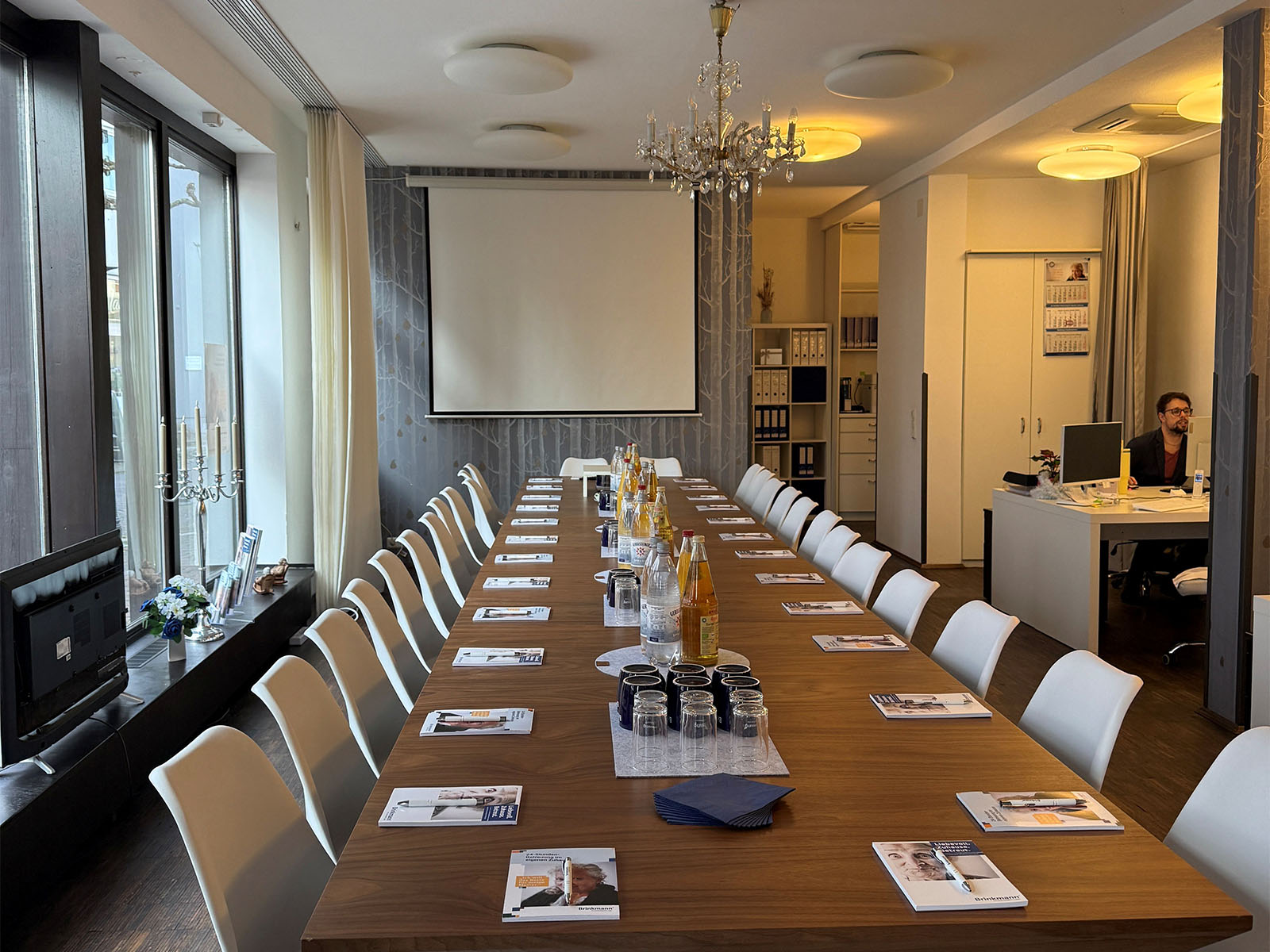 2026-01 Alte Apotheke Tisch